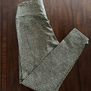Green and White Patterned Leggings